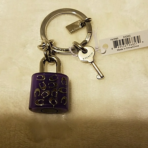 RARE COLOR!!!  Coach💜 Purple & Silver C Key Fob With Key & L… - Picture 3 of 8